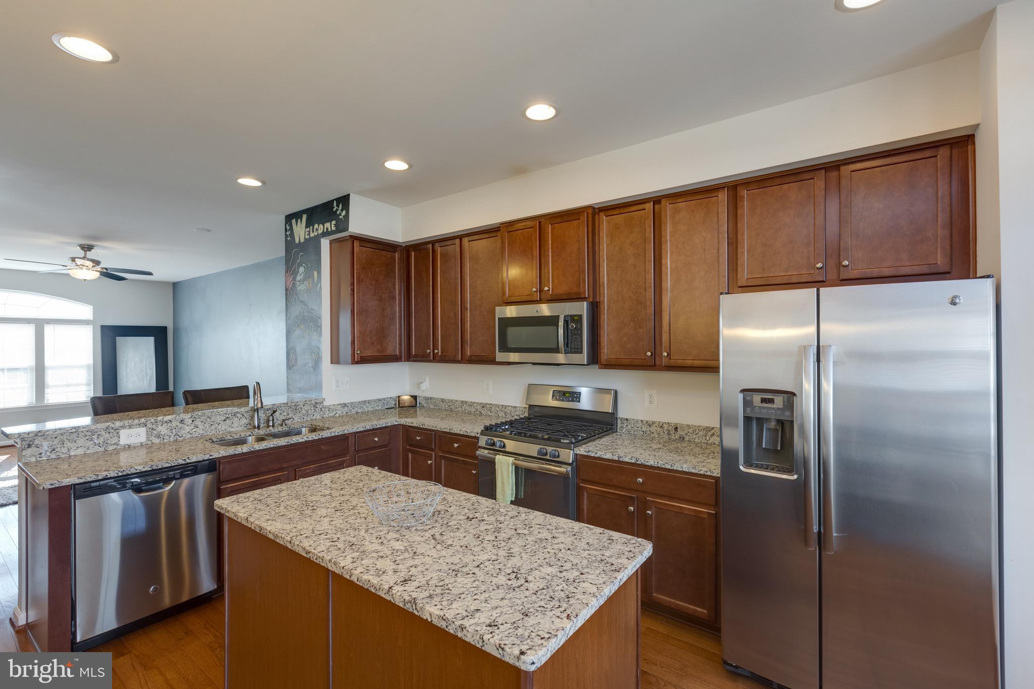 1736 Featherstone Road Woodbridge, VA 22191 - Photo 9 of 34 Gallery Image 9