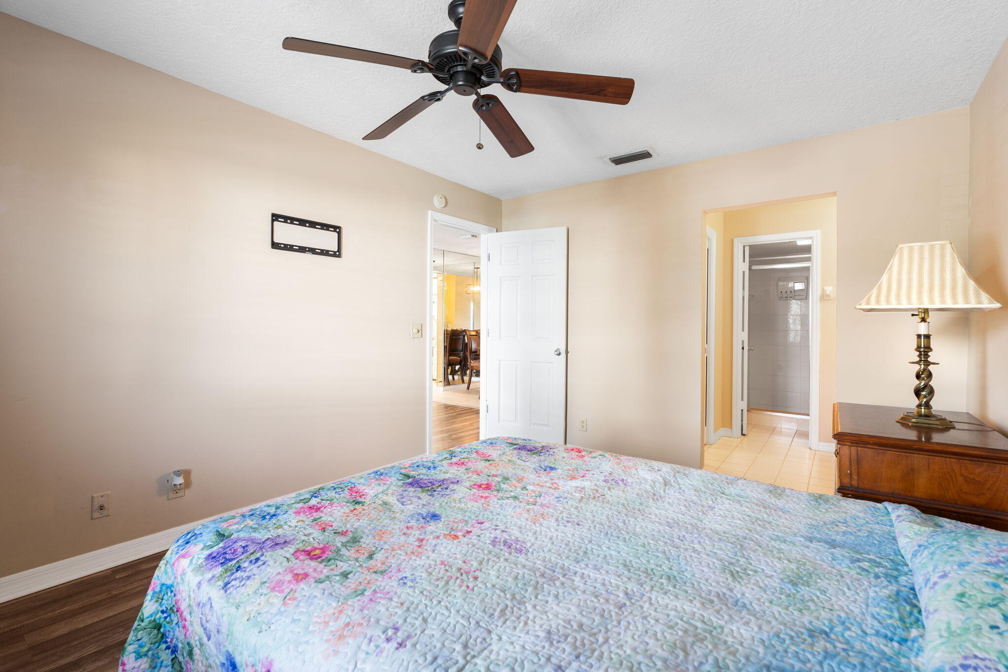 950 South Kanner Highway, Unit E24 Stuart, FL 34994 - Photo 17 of 30 Primary Bedroom