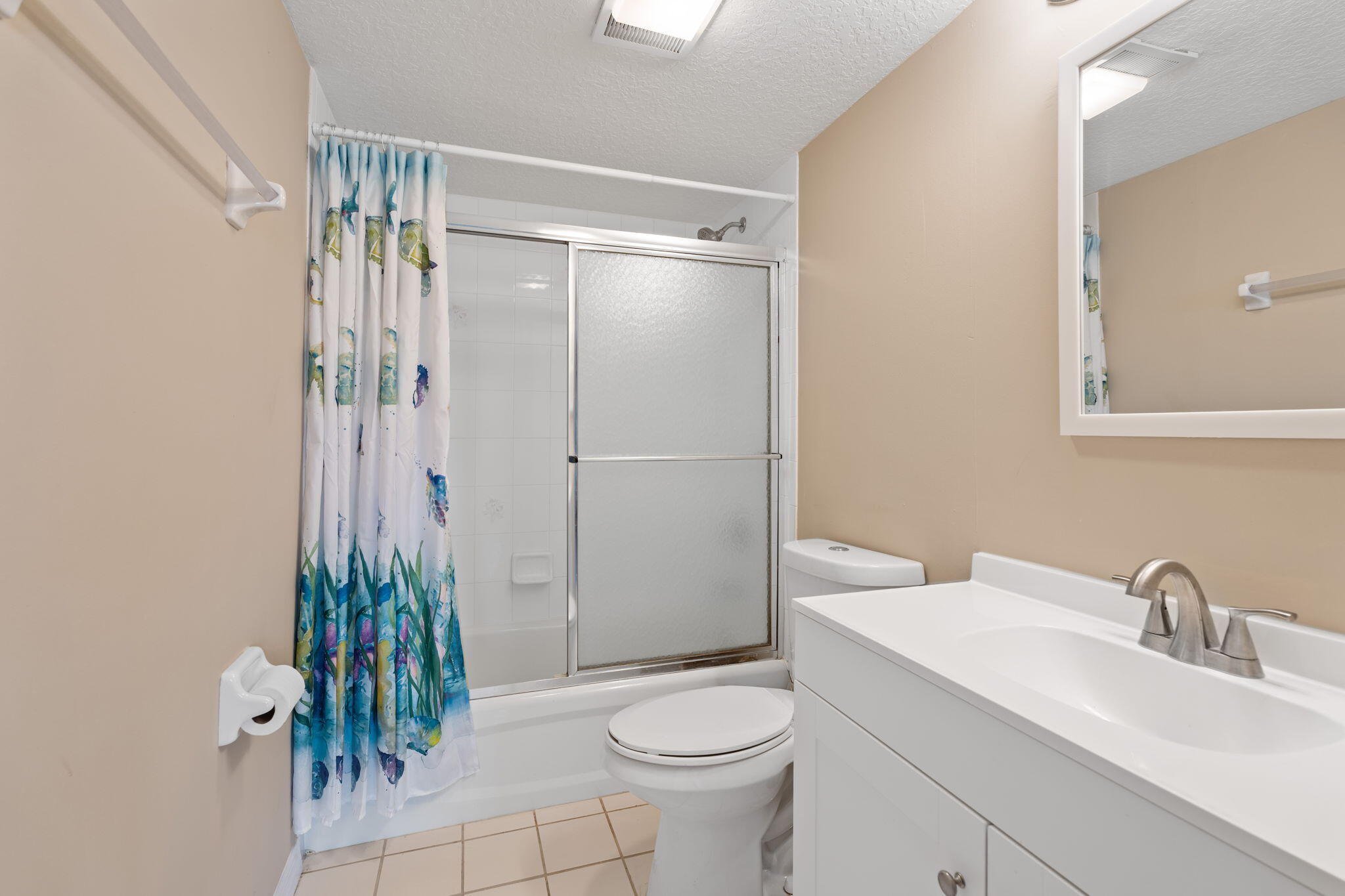 950 South Kanner Highway, Unit E24 Stuart, FL 34994 - Photo 20 of 30 Bedroom 2 Ensuite Full Bathroom
