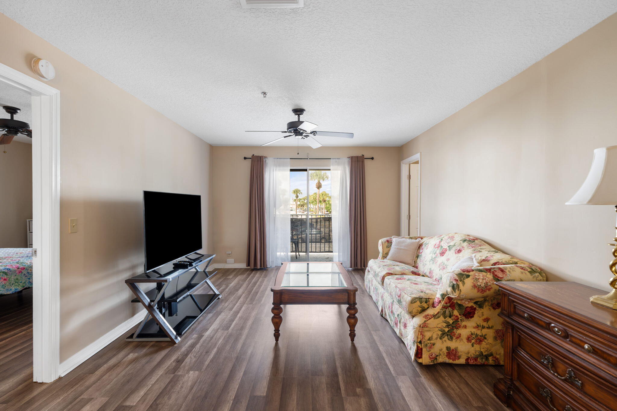 950 South Kanner Highway, Unit E24 Stuart, FL 34994 - Photo 2 of 30 Living Room