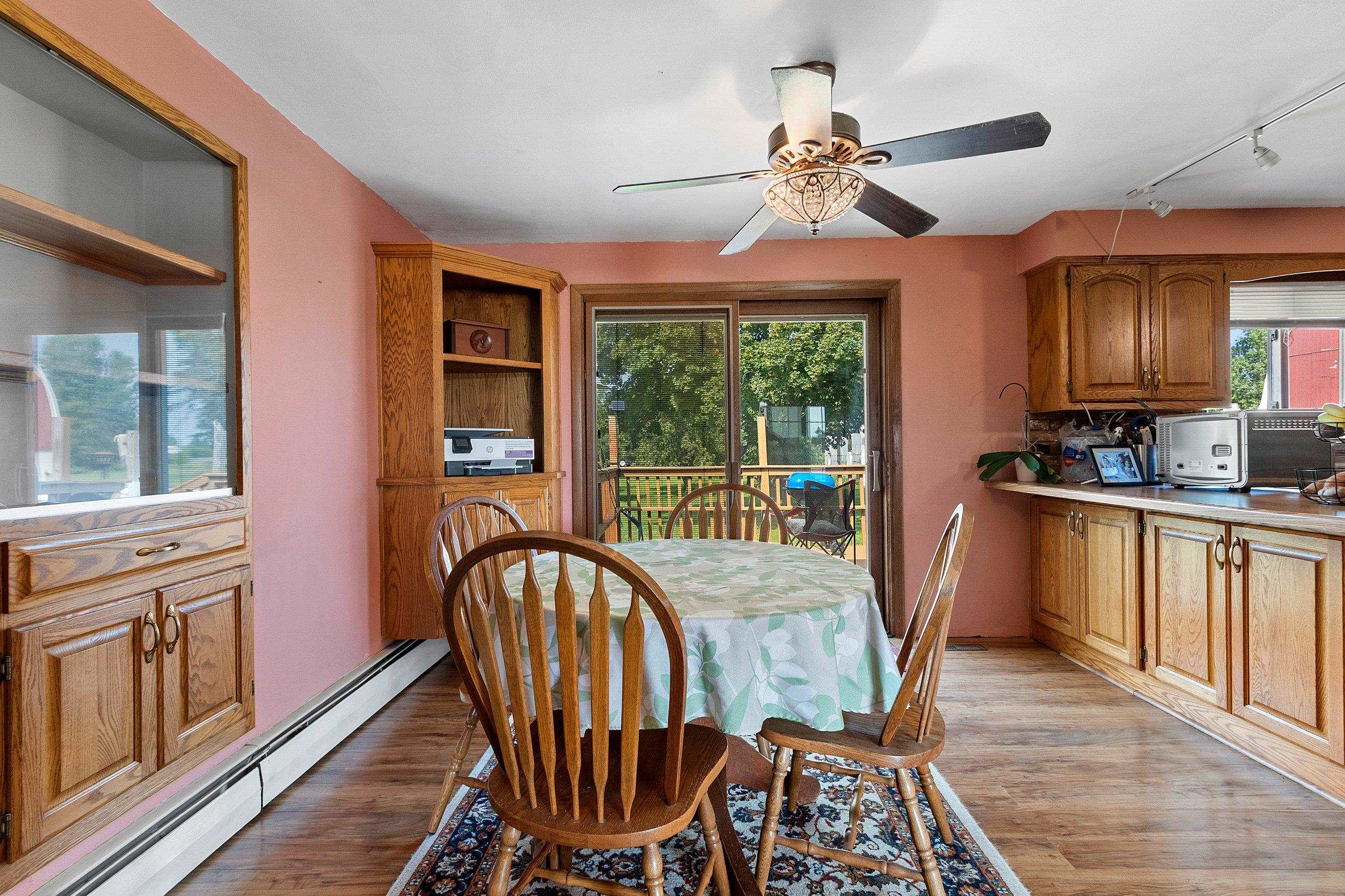 2565 South Pine Tree Road De Pere, WI 54115 - Photo 7 of 41 Gallery Image 7
