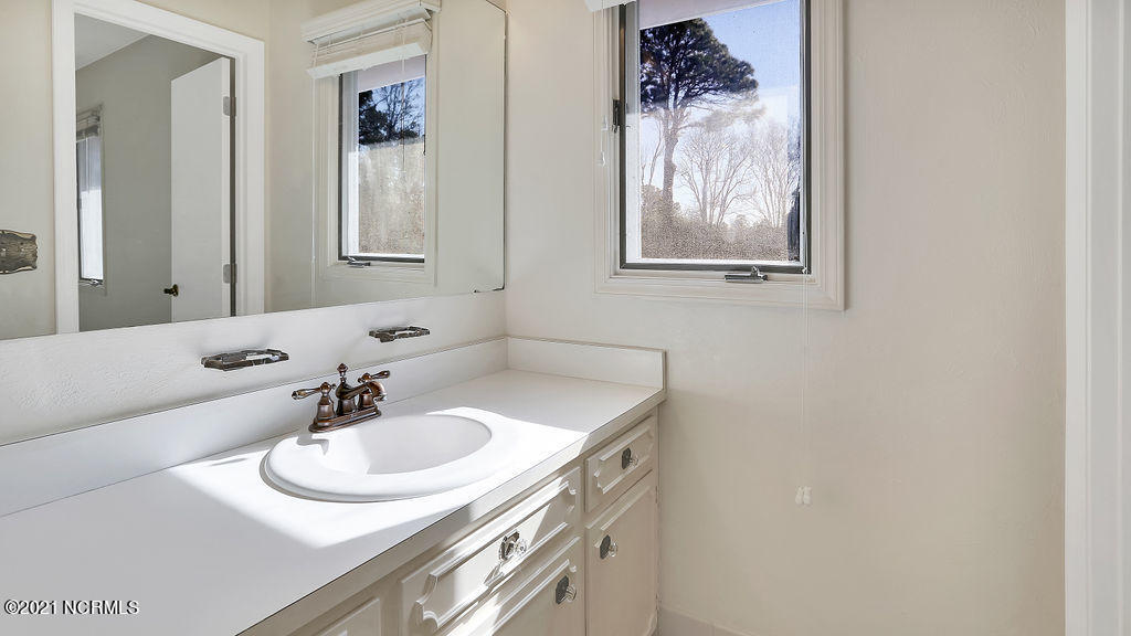 306 Bretonshire Road Wilmington, NC 28405 - Photo 23 of 38 306BretonshireRoad-24