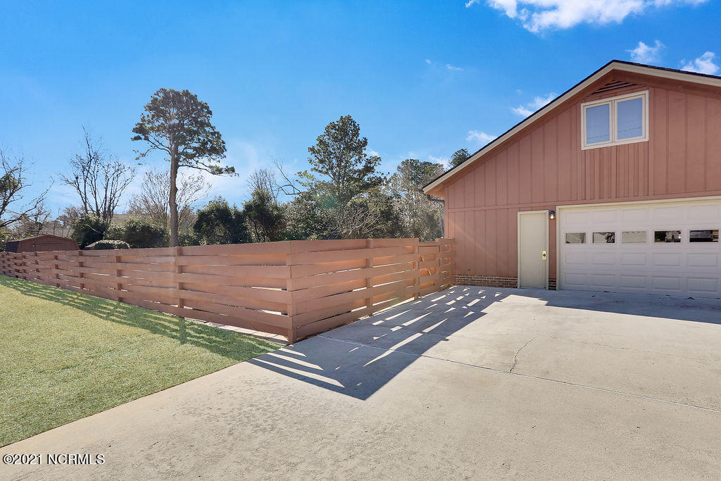 306 Bretonshire Road Wilmington, NC 28405 - Photo 31 of 38 306BretonshireRoad-30