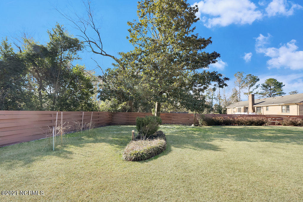 306 Bretonshire Road Wilmington, NC 28405 - Photo 38 of 38 306BretonshireRoad-34