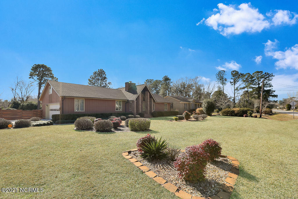 306 Bretonshire Road Wilmington, NC 28405 - Photo 4 of 38 306BretonshireRoad-04