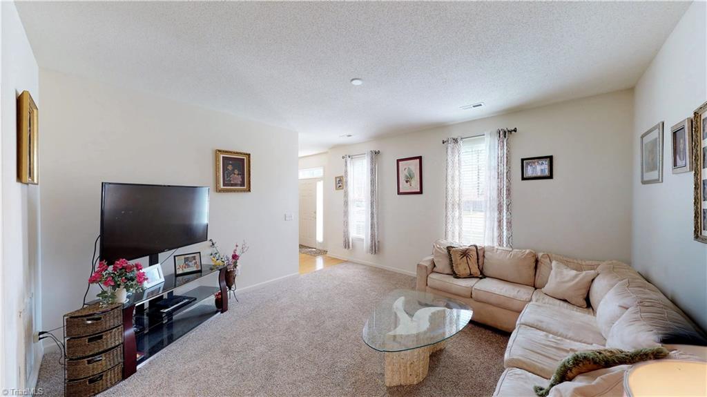 3659 Shadow Ridge Drive High Point, NC 27265 - Photo 5 of 30 Gallery Image 5