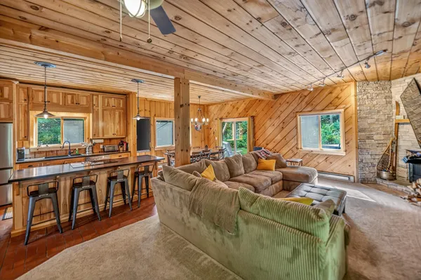 $775,000 | 15 Bears Den Road, West Dover, VT 05356