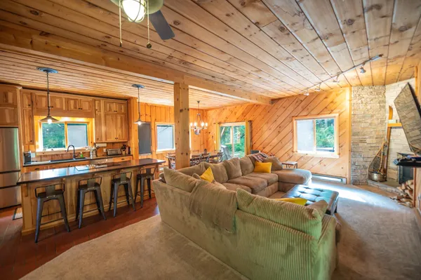 $775,000 | 15 Bears Den Road, West Dover, VT 05356