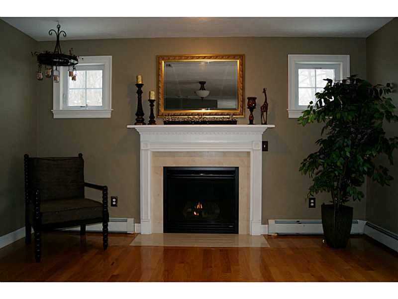 12 Harding Street Cumberland, RI 02864 - Photo 4 of 23 Living Room.