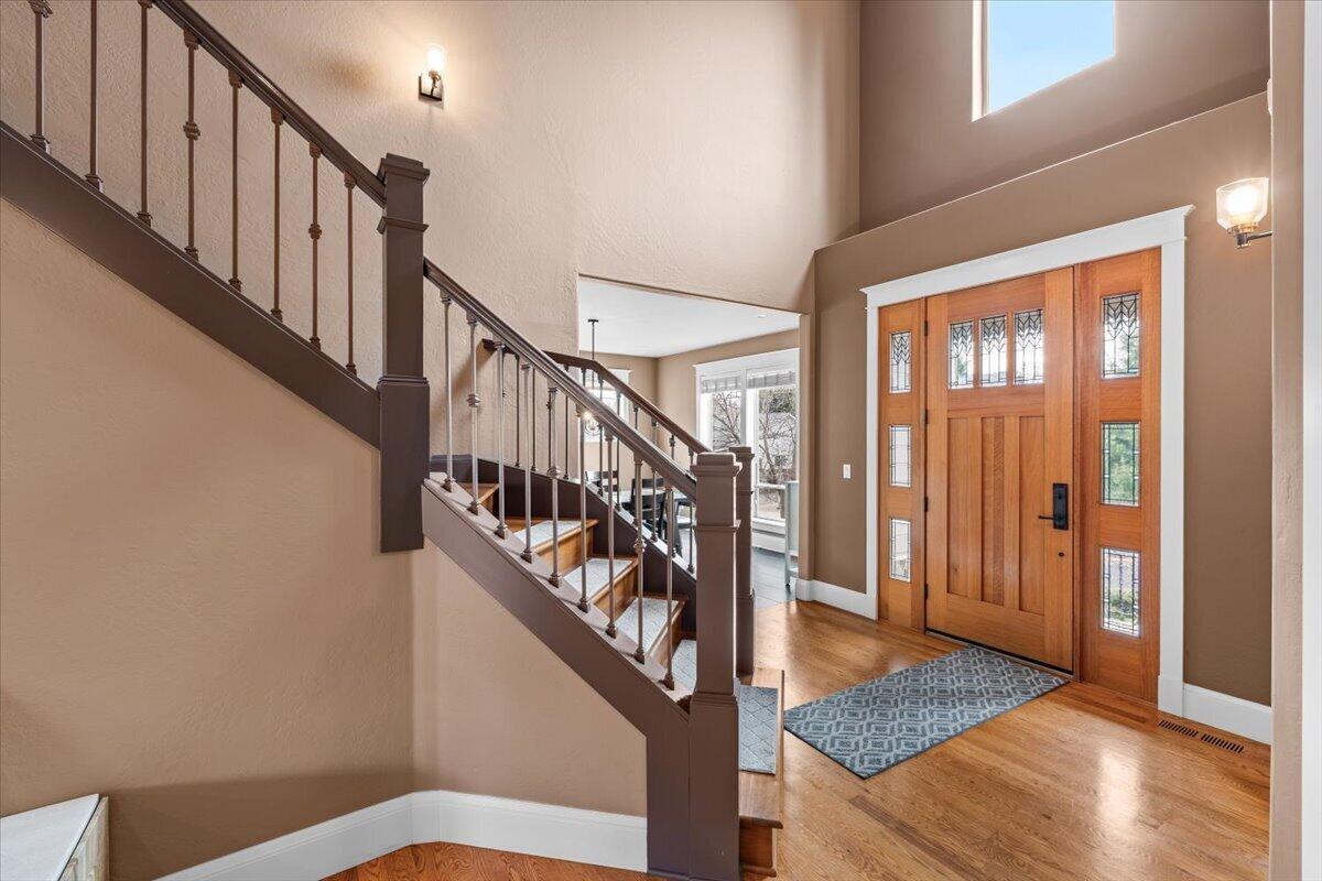 637 Oak Wood Eagle Point, OR 97524 - Photo 6 of 47