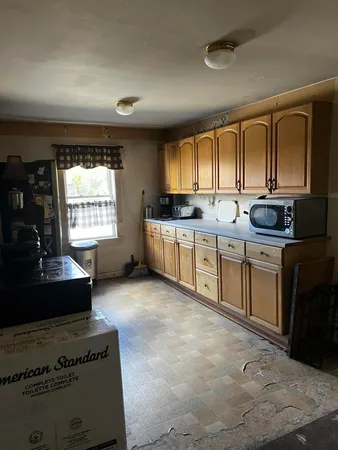 $150,000 | 6 Crooker Street, Bath, ME 04530