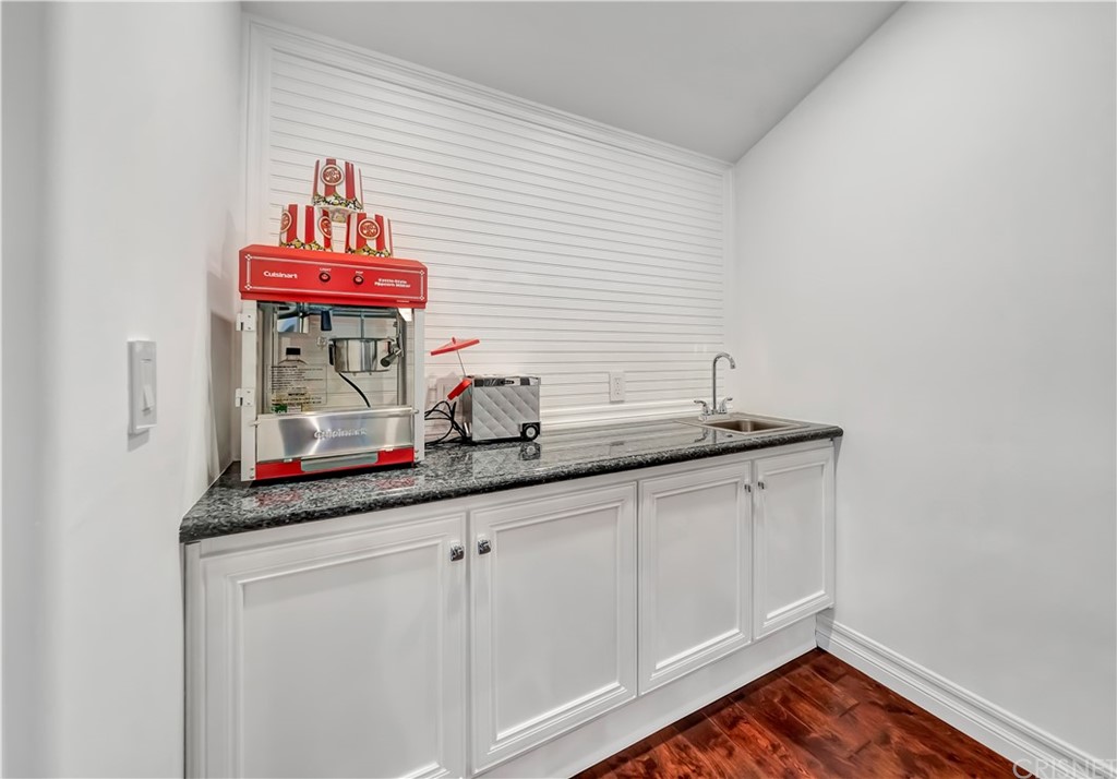 22963 Cass Avenue Woodland Hills, CA 91364 - Photo 14 of 66 Bonus room sink. Filtered water