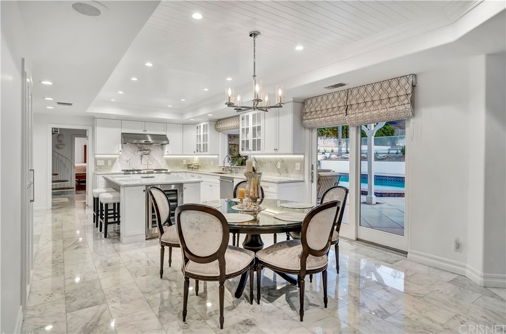 22963 Cass Avenue Woodland Hills, CA 91364 - Photo 37 of 66 Kitchenette with pool view
