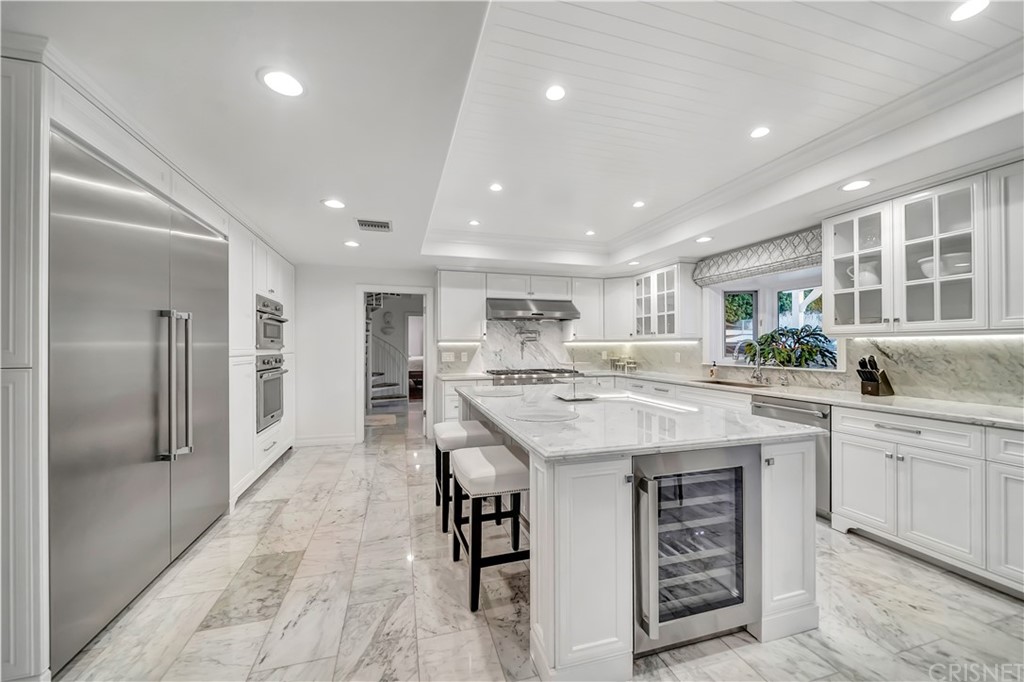 22963 Cass Avenue Woodland Hills, CA 91364 - Photo 5 of 66 Dual temperature wine refrigerator