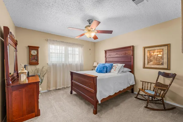 $245,000 | 1500 West Lynn Street, Slaton, TX 79364