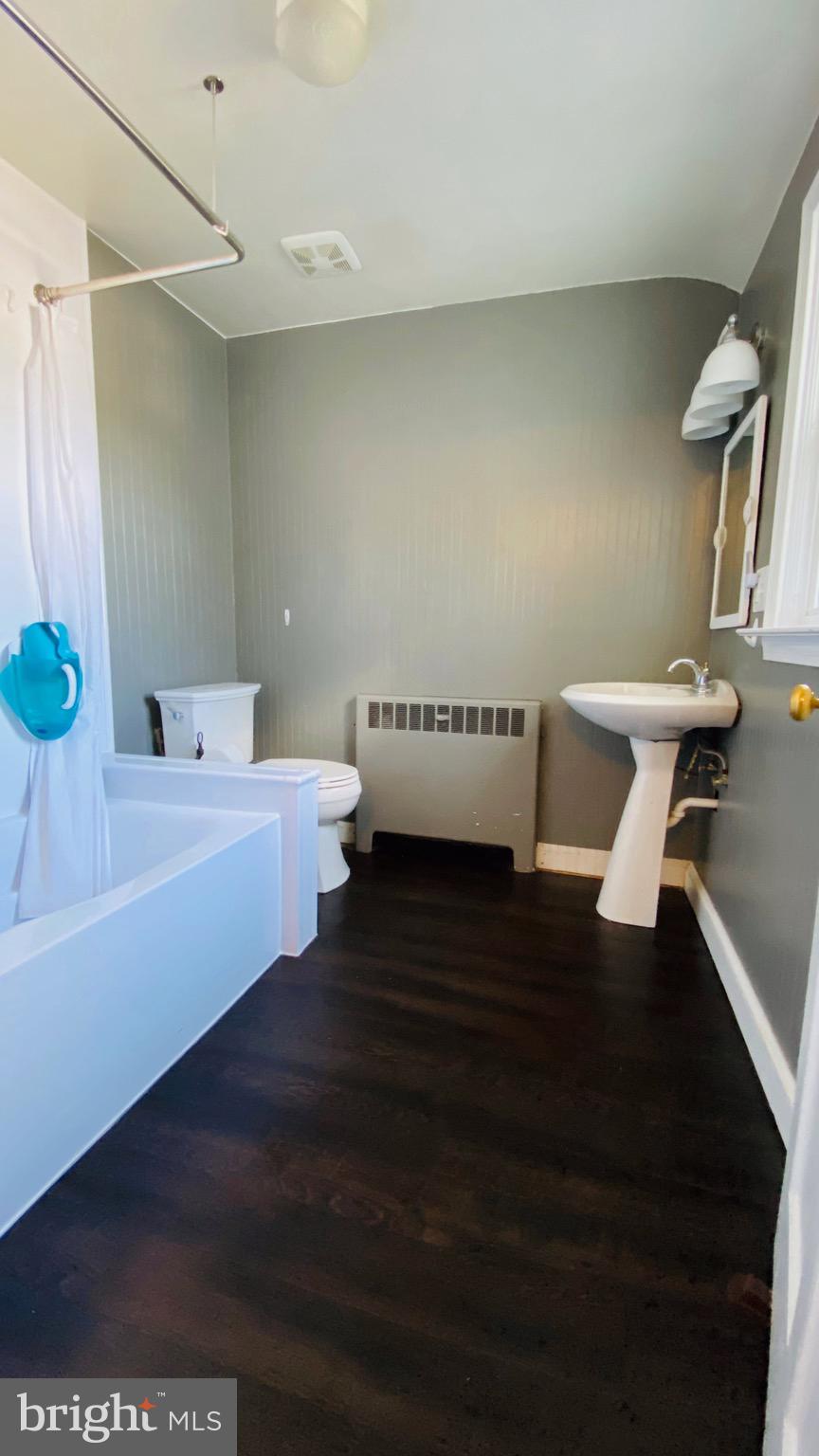 30 East Crone Road York, PA 17406 - Photo 17 of 18 Upper Level Bathroom