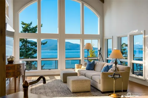 $4,750,000 | 4002 Oakes Avenue, Anacortes, WA 98221