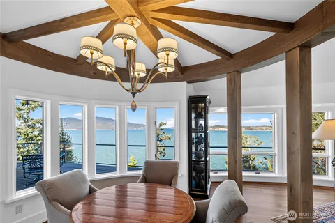 $4,750,000 | 4002 Oakes Avenue, Anacortes, WA 98221