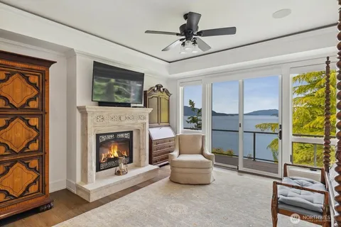 $4,750,000 | 4002 Oakes Avenue, Anacortes, WA 98221