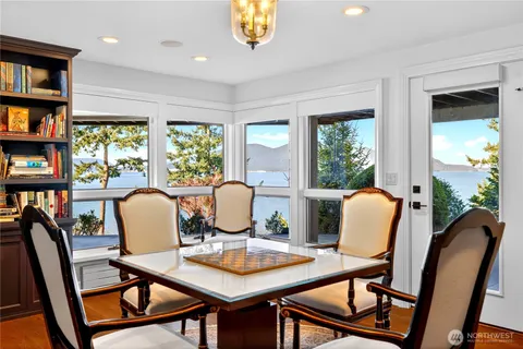 $4,750,000 | 4002 Oakes Avenue, Anacortes, WA 98221