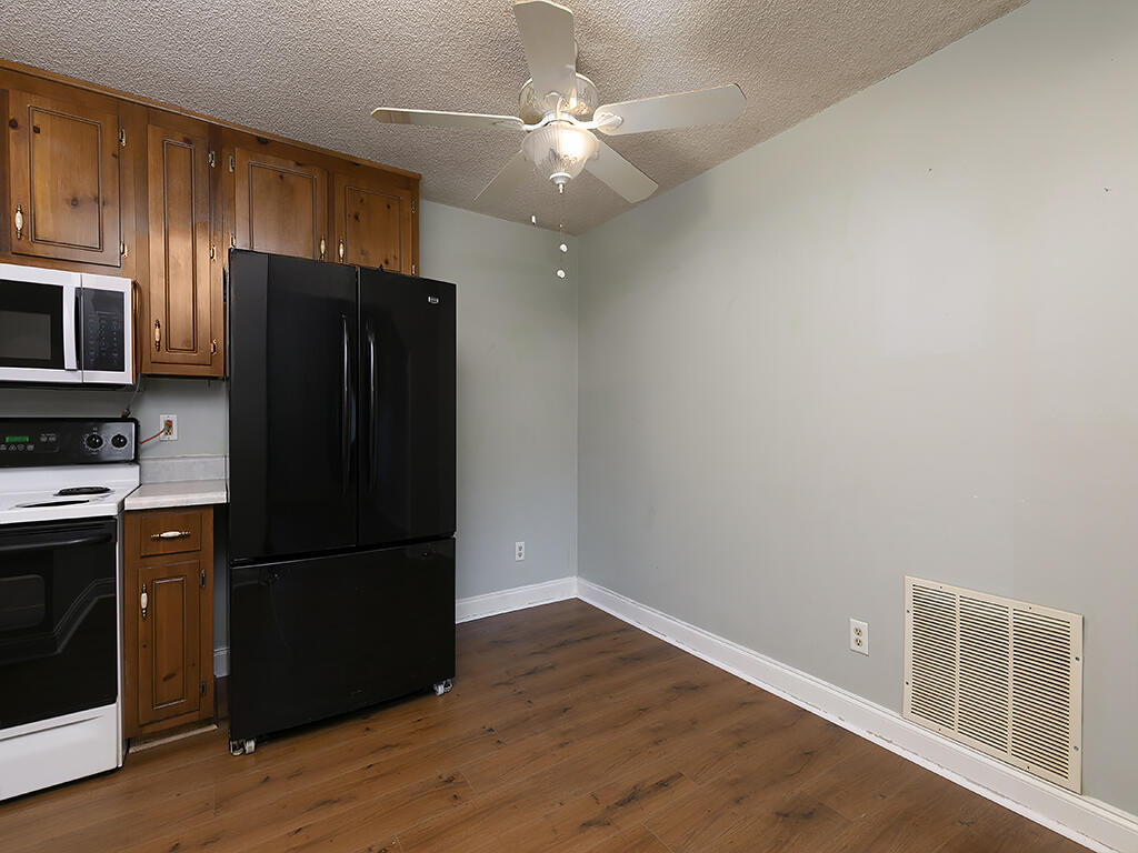 352 Jane Harris Road Dallas, GA 30157 - Photo 9 of 28 09_352 Jane Harris Rd_