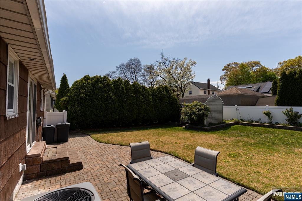 93 Brighton Road Clifton, NJ 07012 - Photo 30 of 32