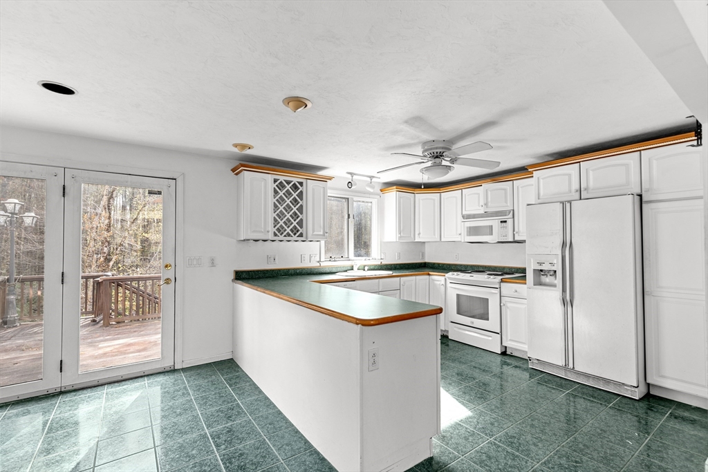20 Dinahs Way Wareham, MA 02571 - Photo 12 of 31
