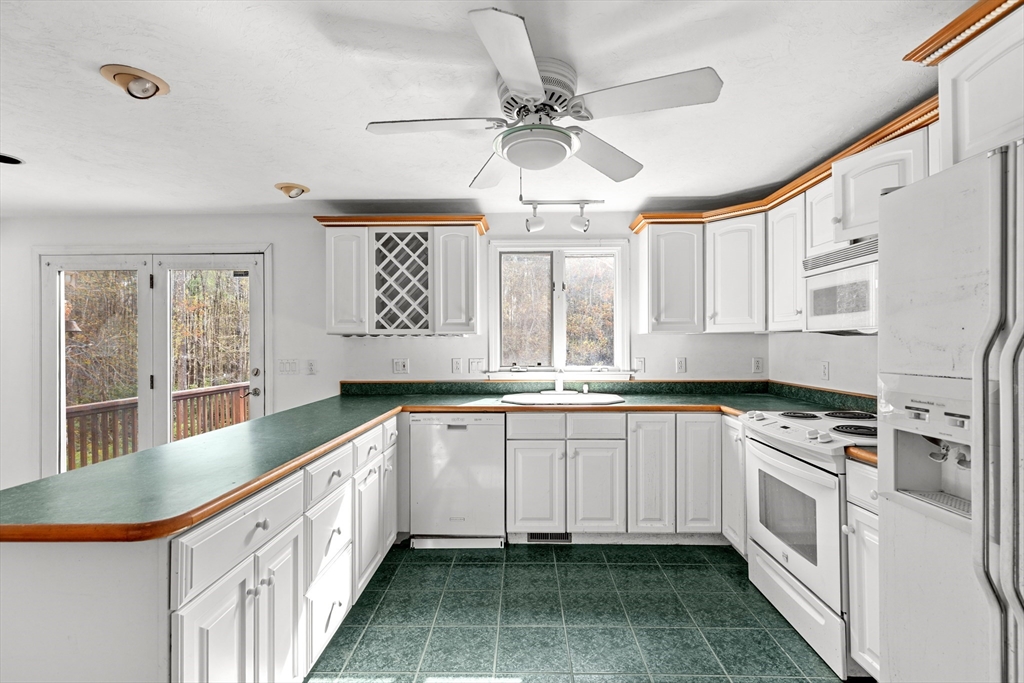 20 Dinahs Way Wareham, MA 02571 - Photo 14 of 31