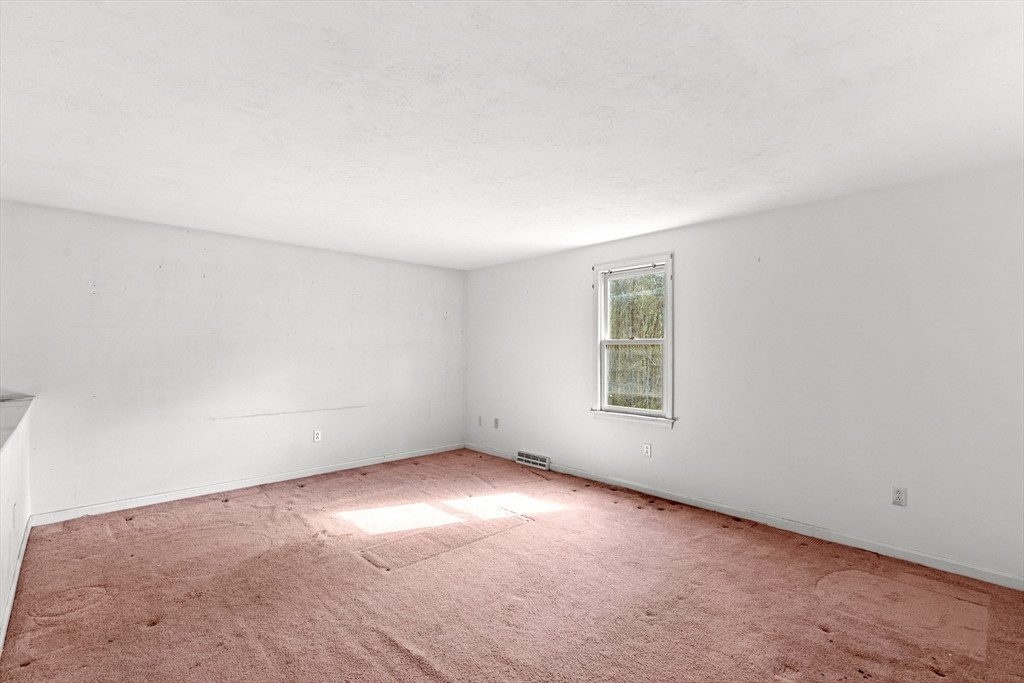 20 Dinahs Way Wareham, MA 02571 - Photo 23 of 31