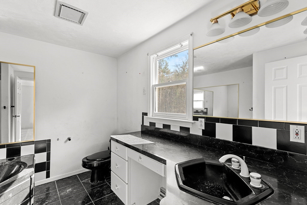 20 Dinahs Way Wareham, MA 02571 - Photo 26 of 31