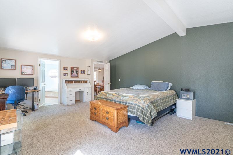 5627 Cooper Hollow Road Dallas, OR 97338 - Photo 10 of 24