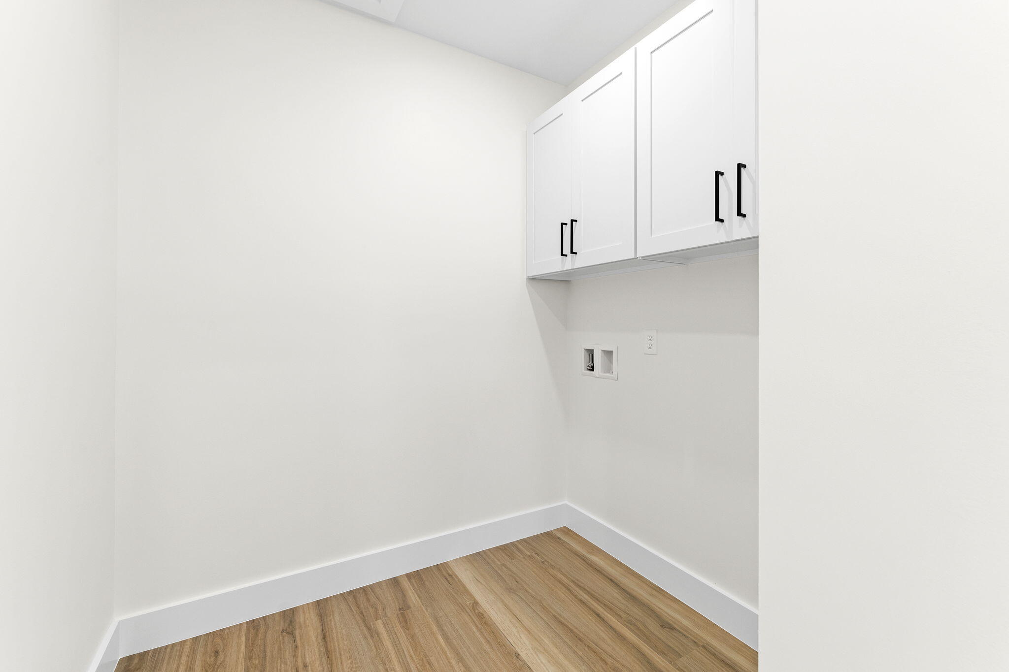 22 Georgie Street Point Washington, FL 32459 - Photo 37 of 57 a view of a hallway