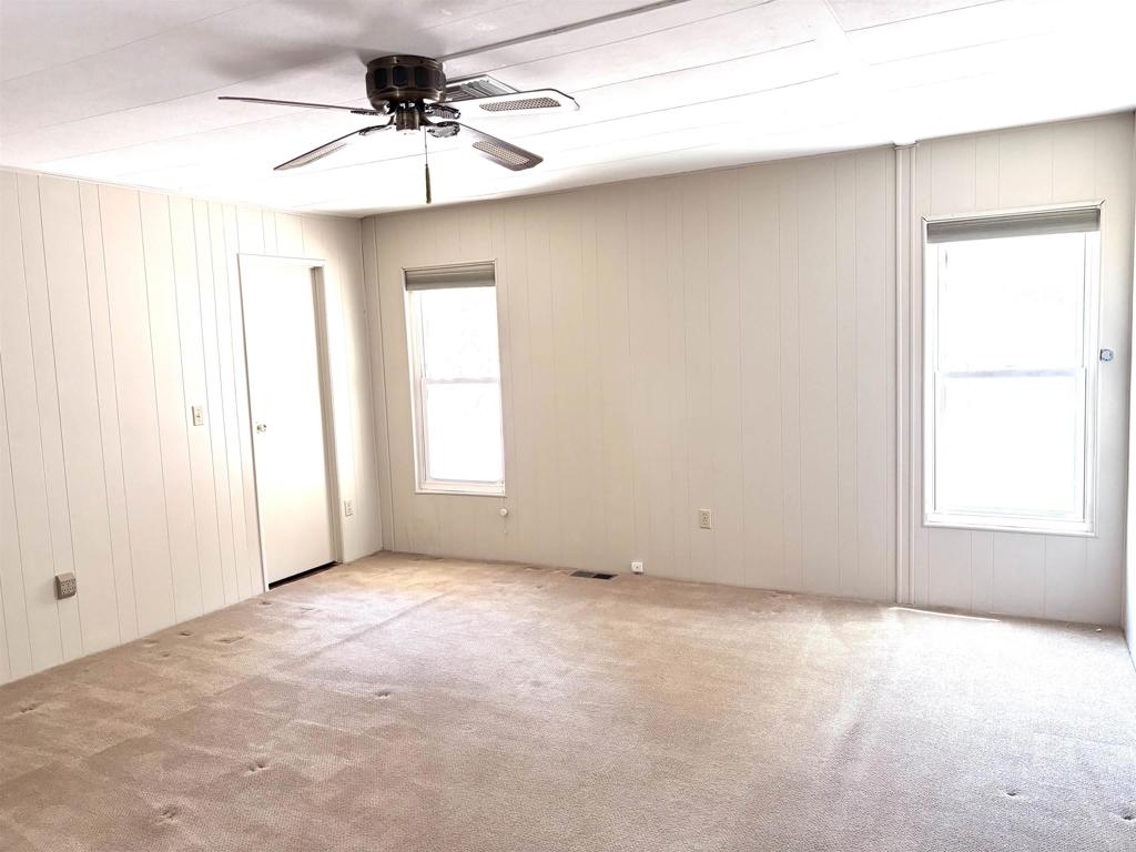14765 Woods Valley Road Valley Center, CA 92082 - Photo 17 of 52 Primary Bedroom