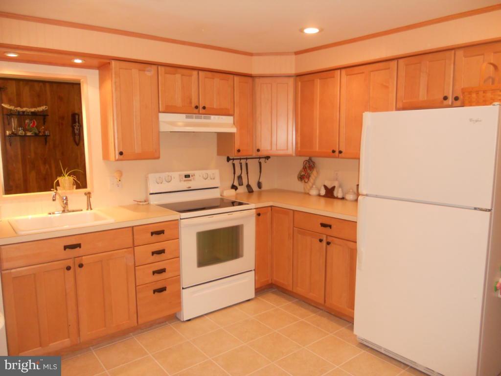 3542 Bossler Road Elizabethtown, PA 17022 - Photo 3 of 15 Gallery Image 3