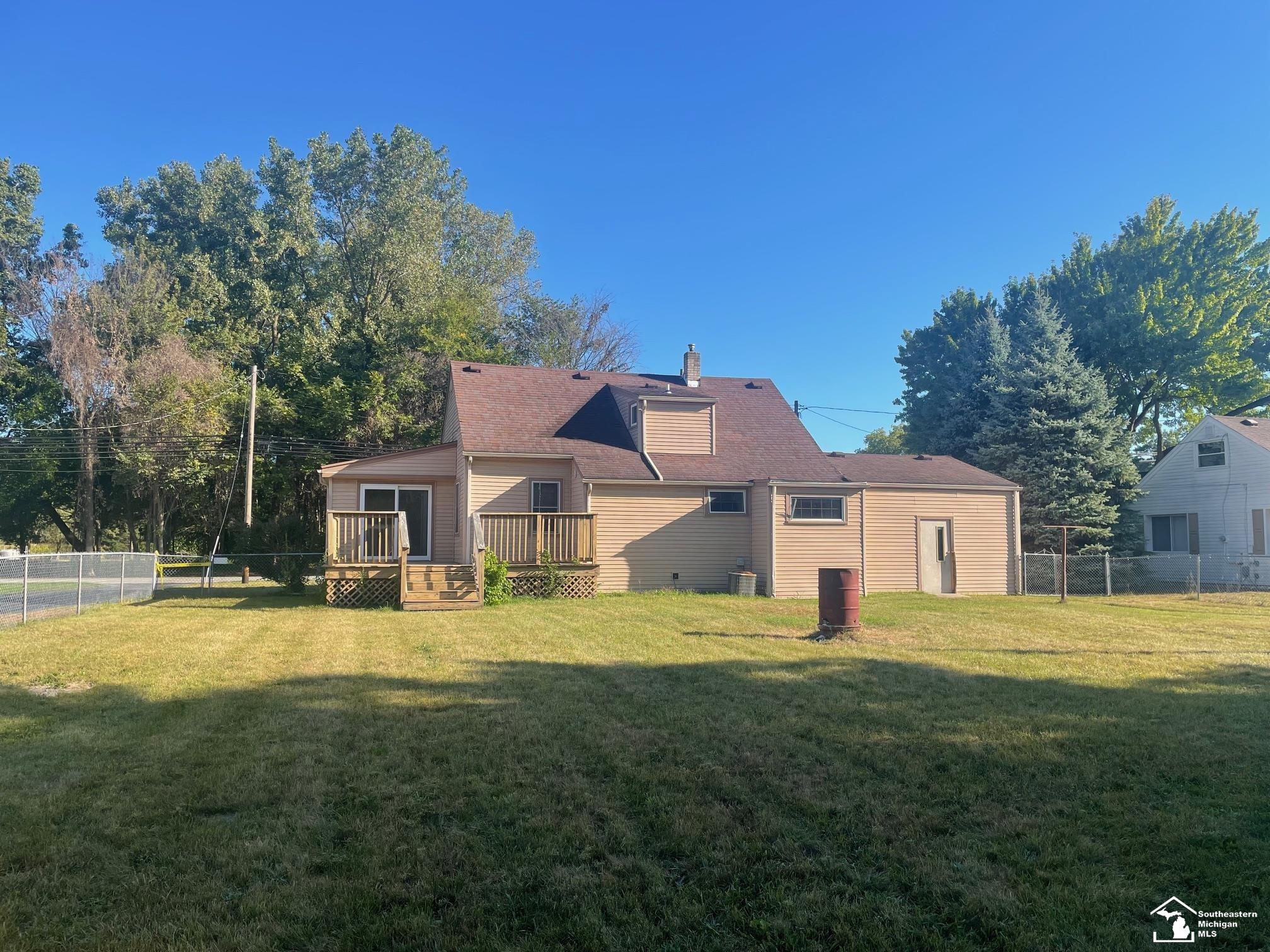 3343 Consear Road Lambertville, MI 48144 - Photo 4 of 35