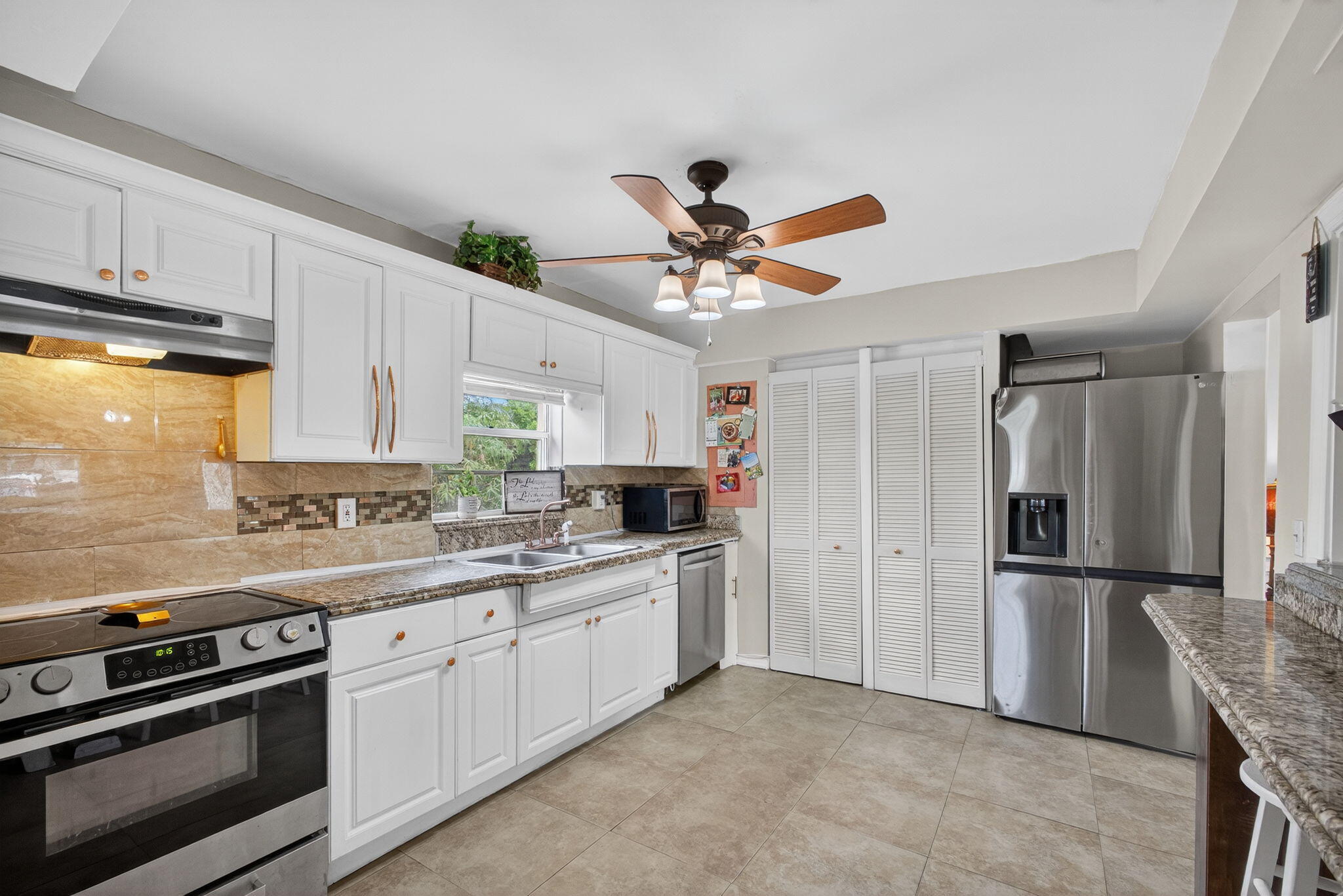 1136 West 7th Street Riviera Beach, FL 33404 - Photo 4 of 56 1136 W 7th St Riviera Beach, FL 33404