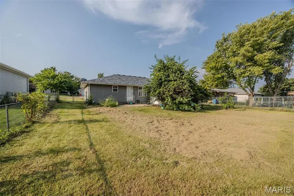 $205,000 | 1129 Lacy Drive, Lebanon, MO 65536