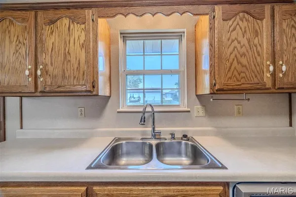 $205,000 | 1129 Lacy Drive, Lebanon, MO 65536