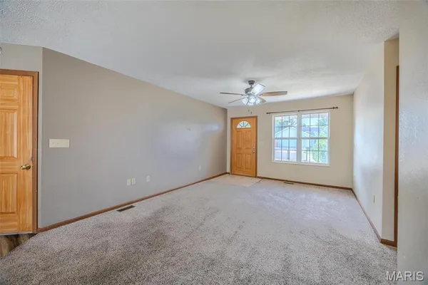 $205,000 | 1129 Lacy Drive, Lebanon, MO 65536