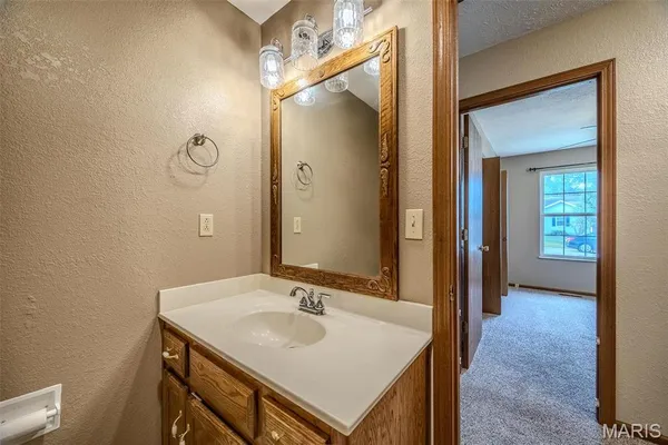 $205,000 | 1129 Lacy Drive, Lebanon, MO 65536