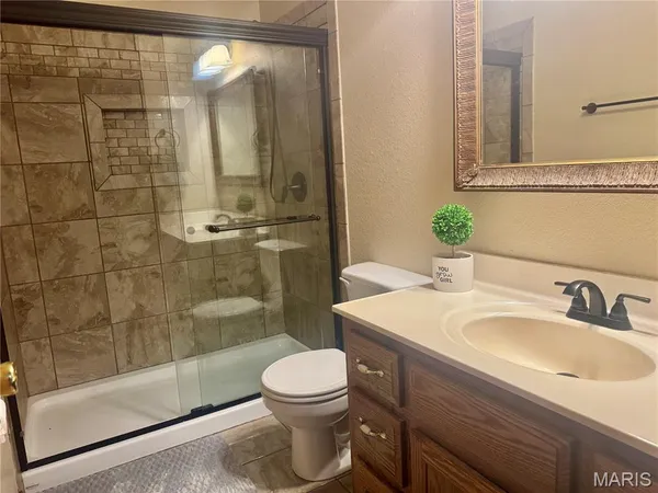 $205,000 | 1129 Lacy Drive, Lebanon, MO 65536