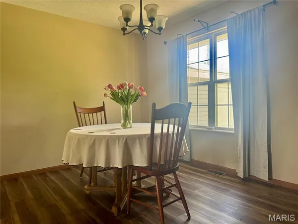 $205,000 | 1129 Lacy Drive, Lebanon, MO 65536