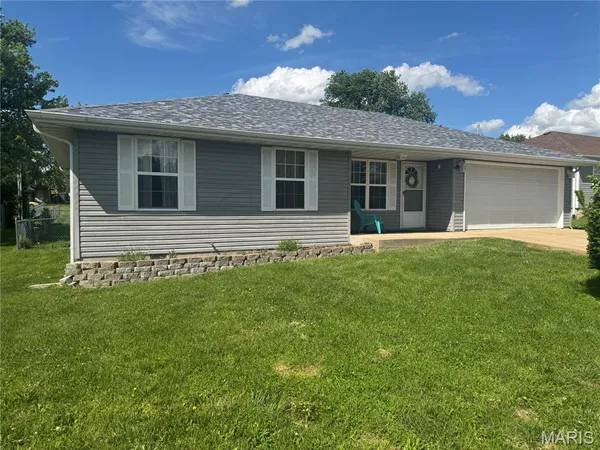 $205,000 | 1129 Lacy Drive, Lebanon, MO 65536