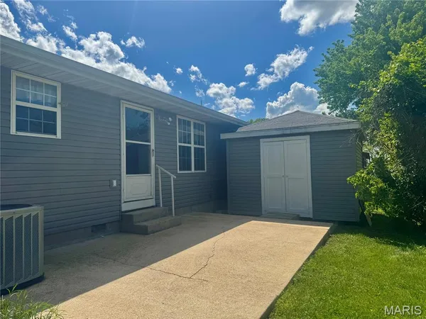 $205,000 | 1129 Lacy Drive, Lebanon, MO 65536