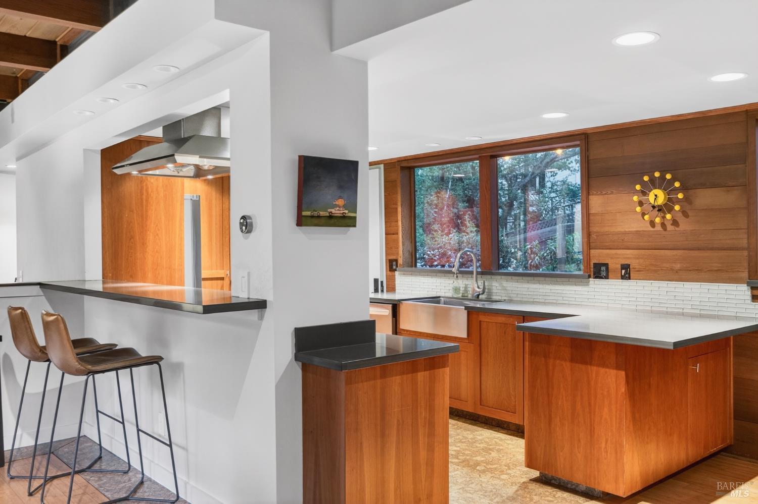 116 Hill Road Glen Ellen, CA 95442 - Photo 8 of 48 Inviting breakfast bar.