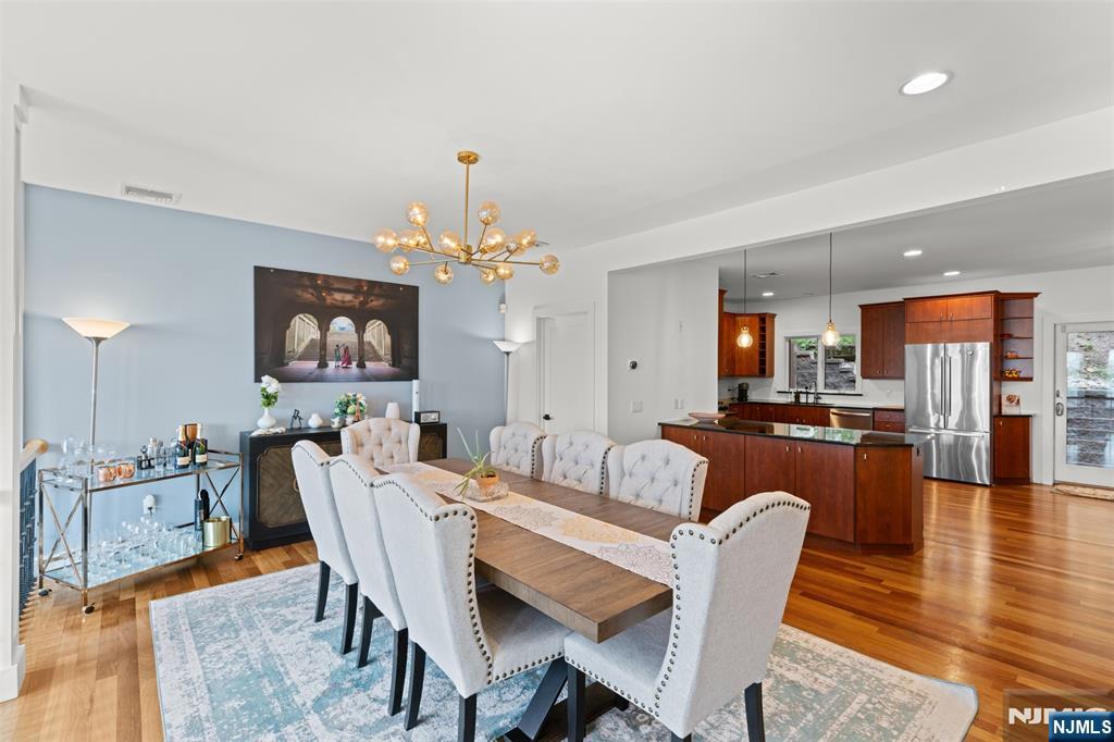 7 Oakdene Terrace, Unit 7 Edgewater, NJ 07020 - Photo 11 of 30 a view of a dining room with furniture