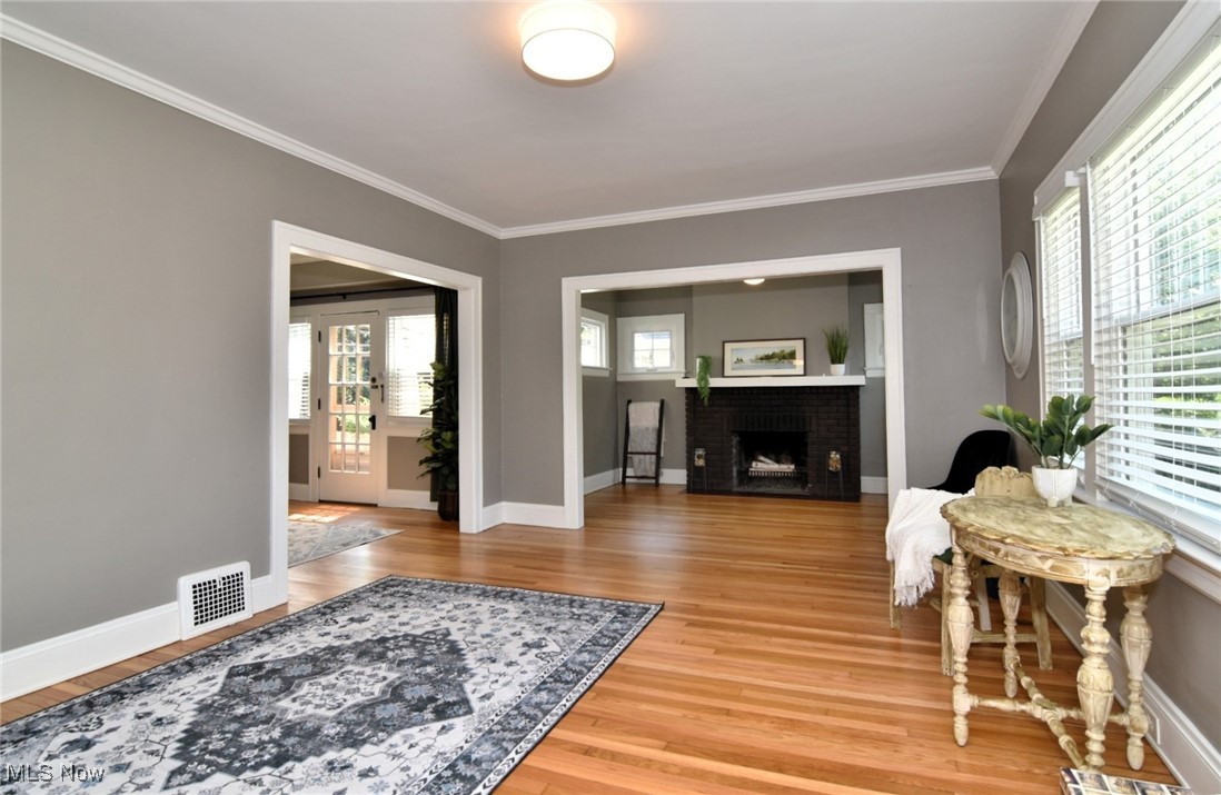 2657 Shaker Road Cleveland Heights, OH 44118 - Photo 3 of 45
