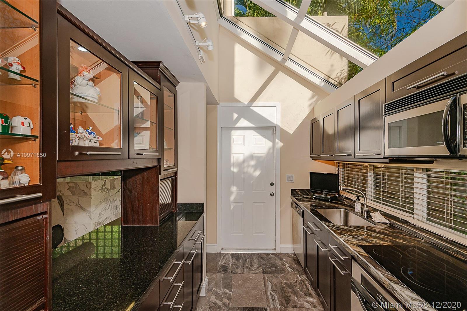 4111 Battersea Road Miami, FL 33133 - Photo 17 of 34 Gallery Image 17