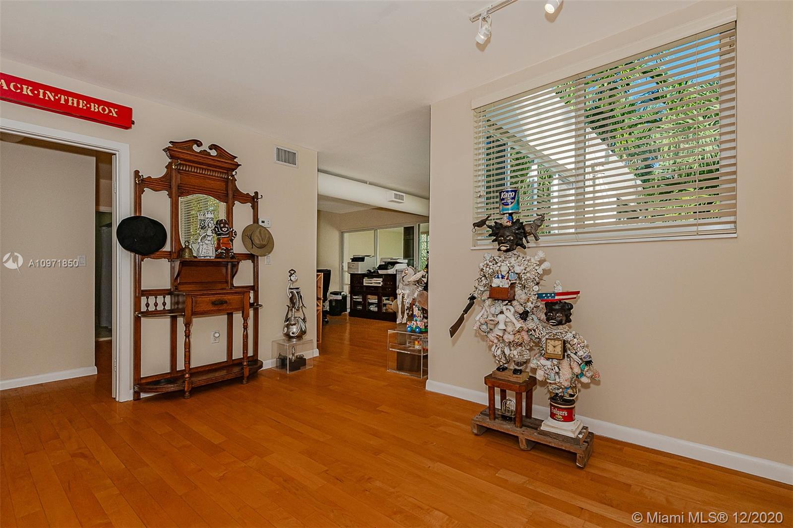 4111 Battersea Road Miami, FL 33133 - Photo 24 of 34 Gallery Image 24