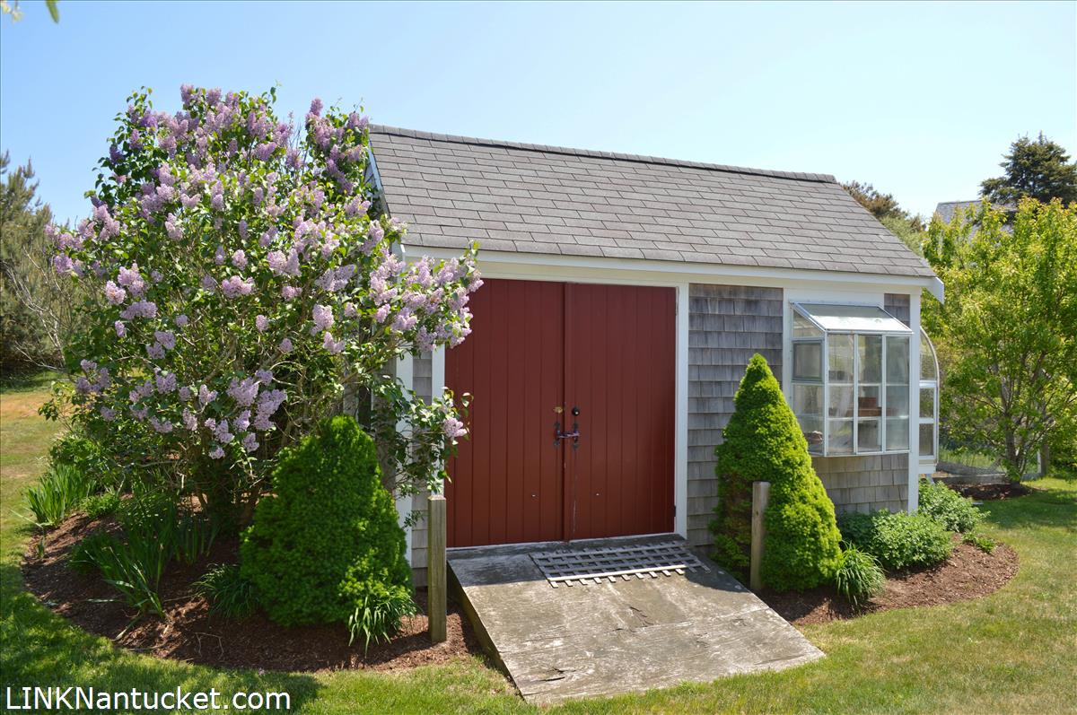 11 Swift Rock Road Nantucket, MA 02554 - Photo 17 of 29 Gallery Image 17